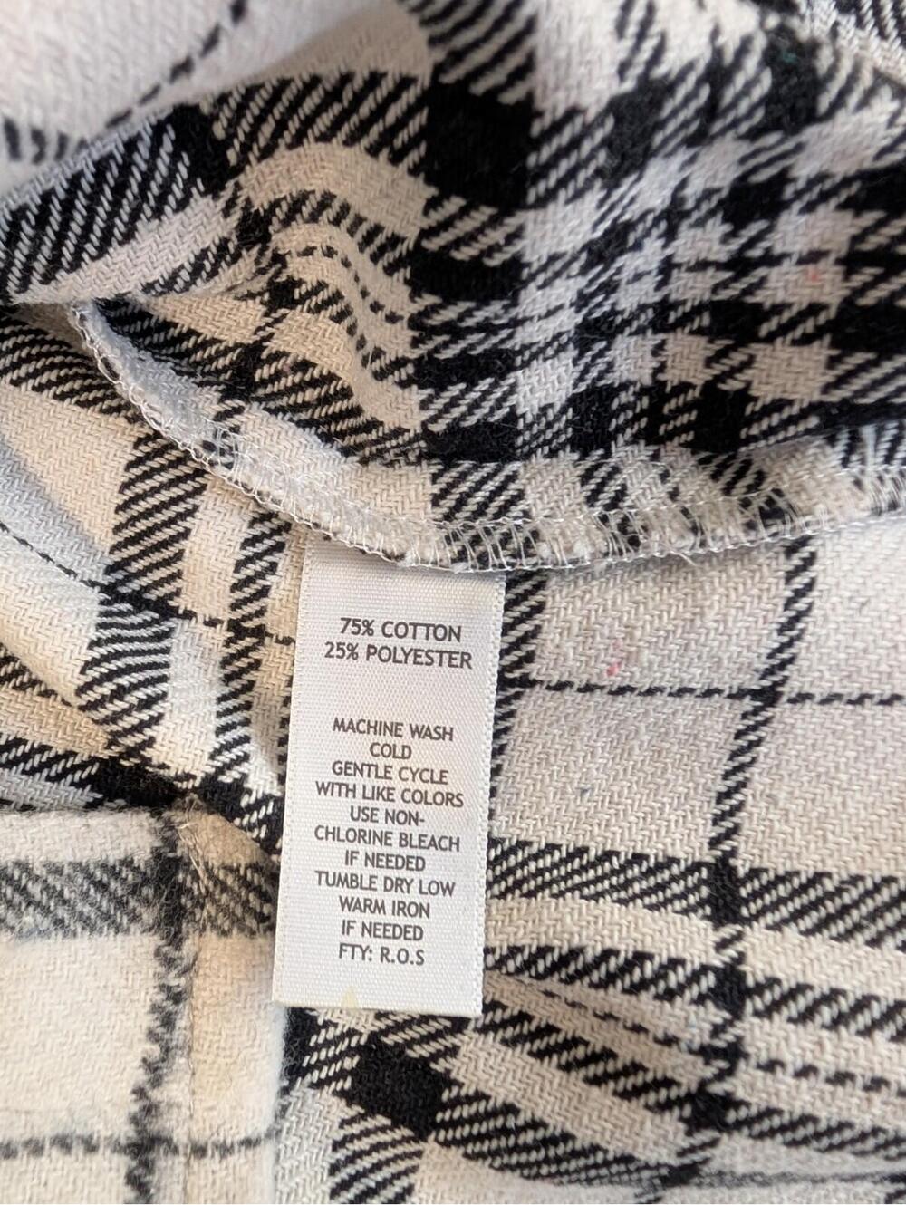New Directions Womens Black White Plaid Flannel Long Sleeve Shirt Sz L NWT - Picture 6 of 8